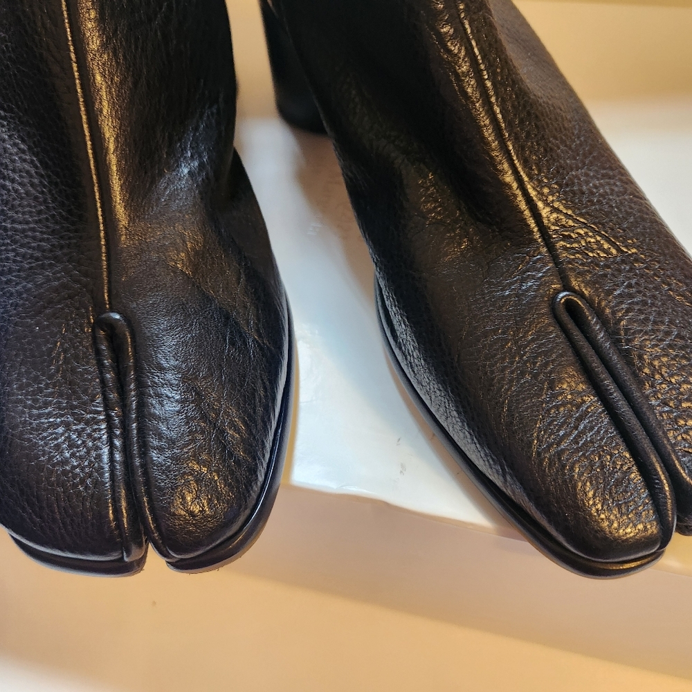 Maison Martin Margiela tabi boots size 41 in EUC with original box - Picture 3 of 8